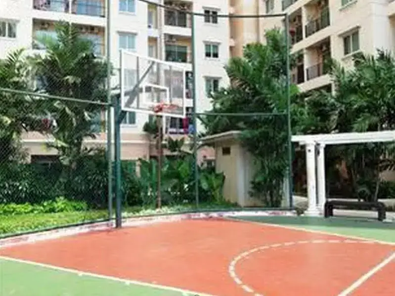 Джакарта: Gading's Apartment at Moi