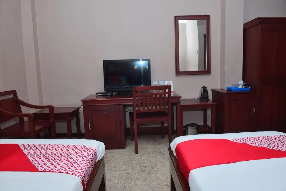Купанг: OYO 1222 Puri Gajah Dompak