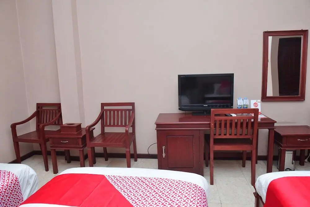 Купанг: OYO 1222 Puri Gajah Dompak