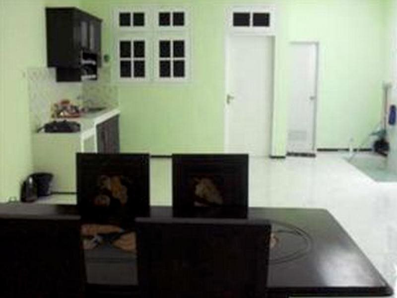 Бату: Villa Keluarga "Pondok Daun"