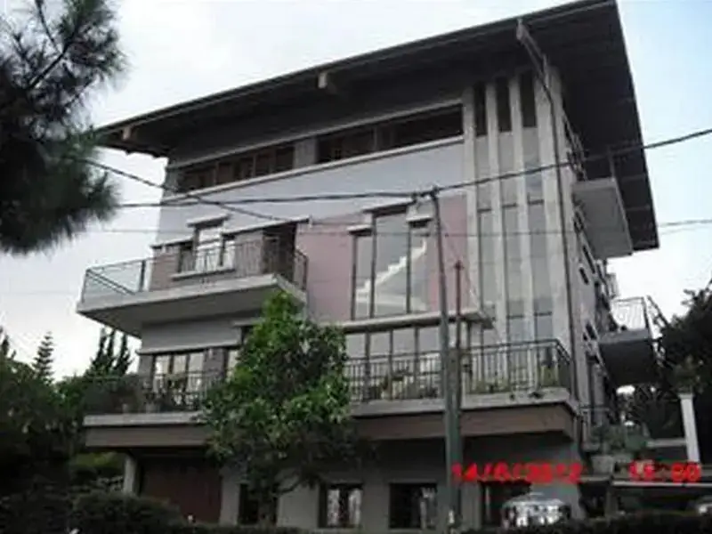 Паромпонг: Fortuno Bed & Breakfast Lembang