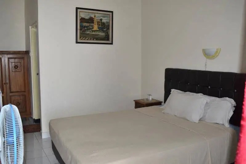Джокьякарта: Tulips Hotel & Restaurant