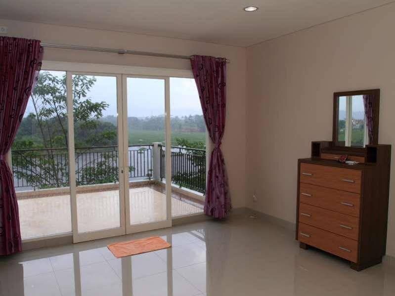 Сореанг: Villa Green Lake Parahyangan