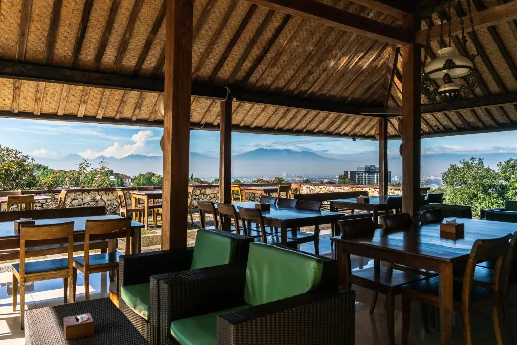 Бандунг: Dago Heuvel Resort
