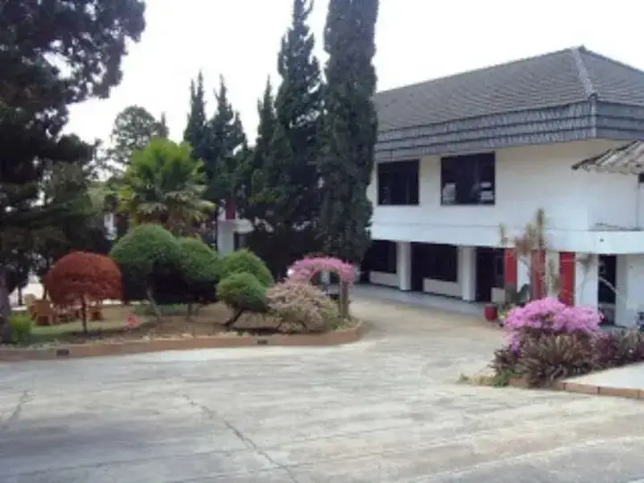 Бату: Hotel Pesona Ratimaya