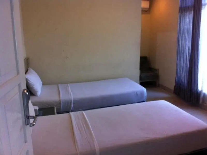 Бандунг: Hotel Gemilang