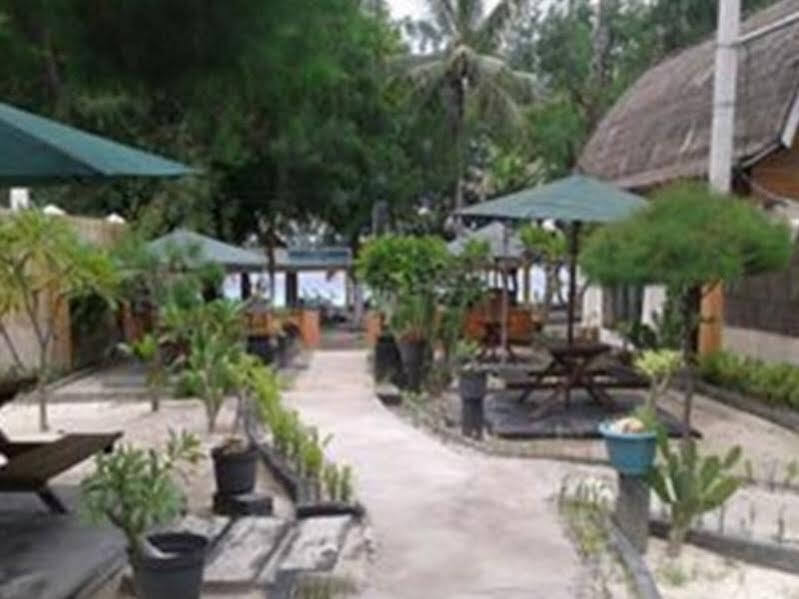 Гили Траванган: Blue Beach Cottages I