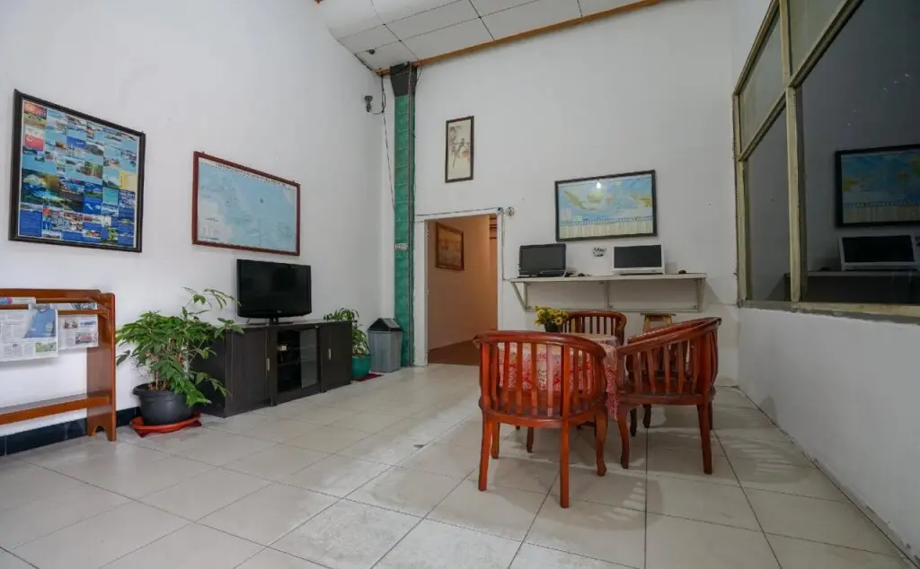 Сунгайлиате: OYO 1216 Hotel Sejati