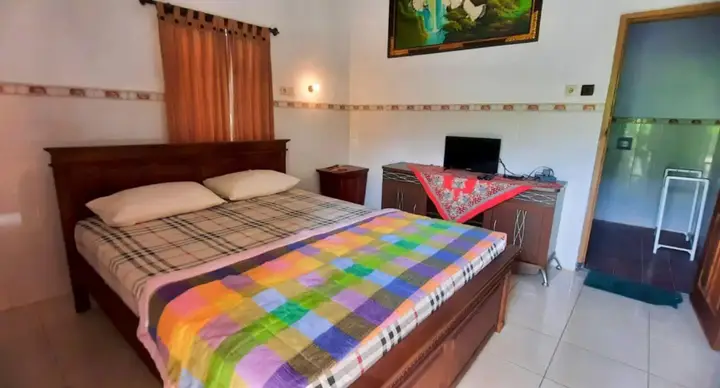 Каликбукбук: 因陀罗普拉酒店(Indra Pura Hotel)