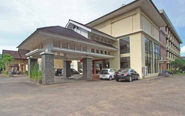 Dangau Hotel Kubu Raya — фото 1