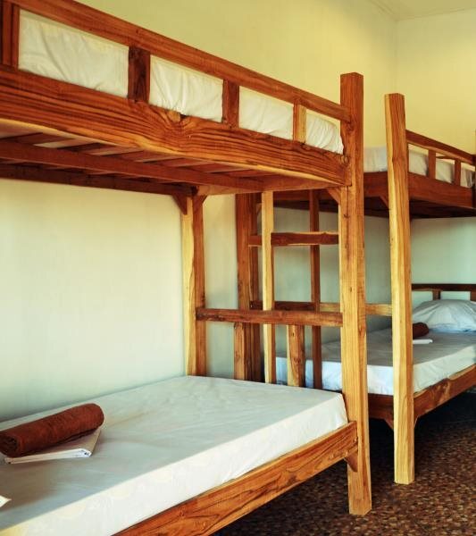 Чангу: Lay Day Surf Hostel