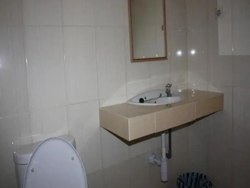 Матарам: Batulayar Hotel