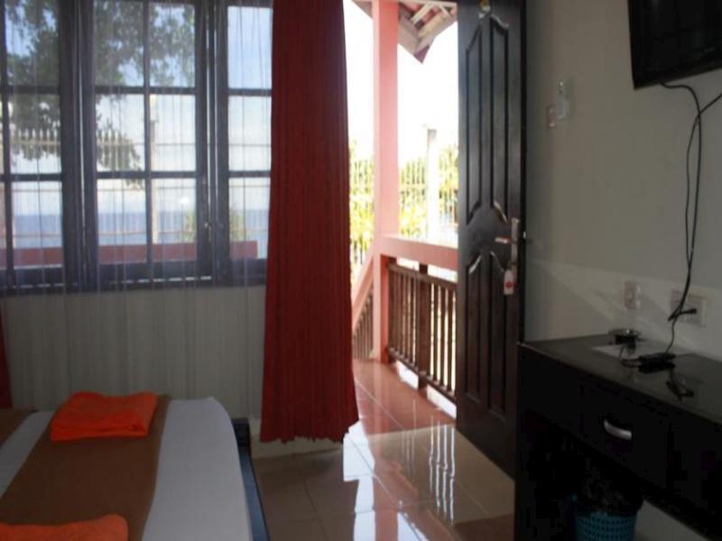 Матарам: Batulayar Hotel