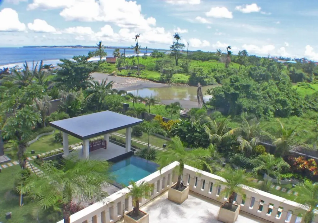 Кетевел: Villa Beachside