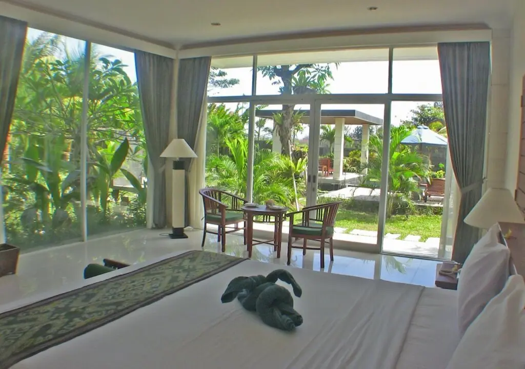 Кетевел: Villa Beachside