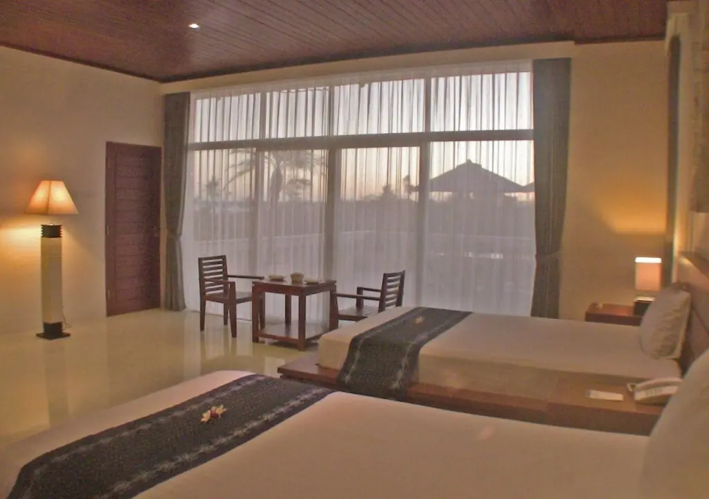 Кетевел: Villa Beachside