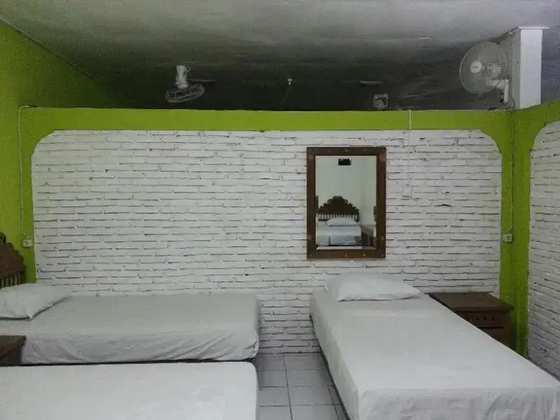 Матарам: Sendok Hotel Senggigi
