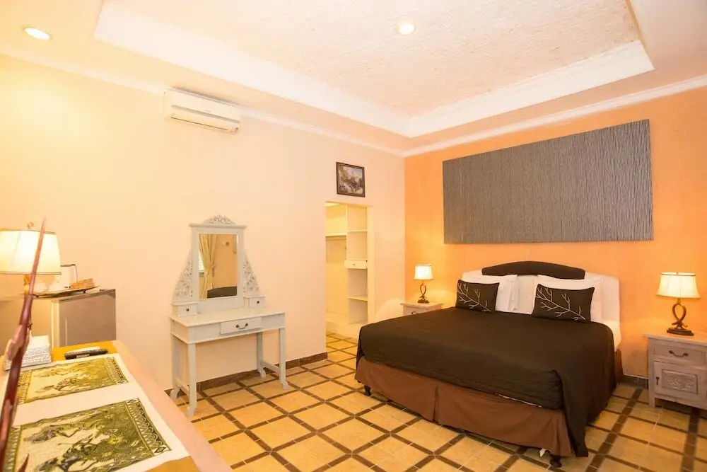 Матарам: Sendok Hotel Senggigi
