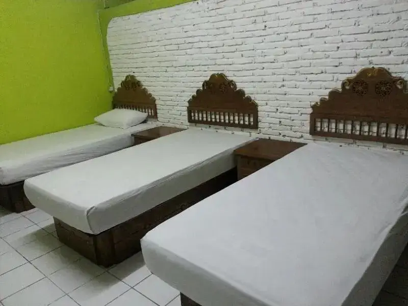 Матарам: Sendok Hotel Senggigi