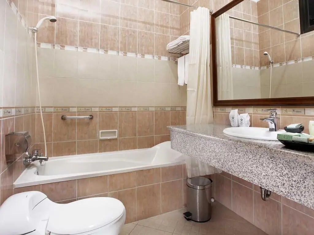 Мертоюдан: Ning Tidar Hotel