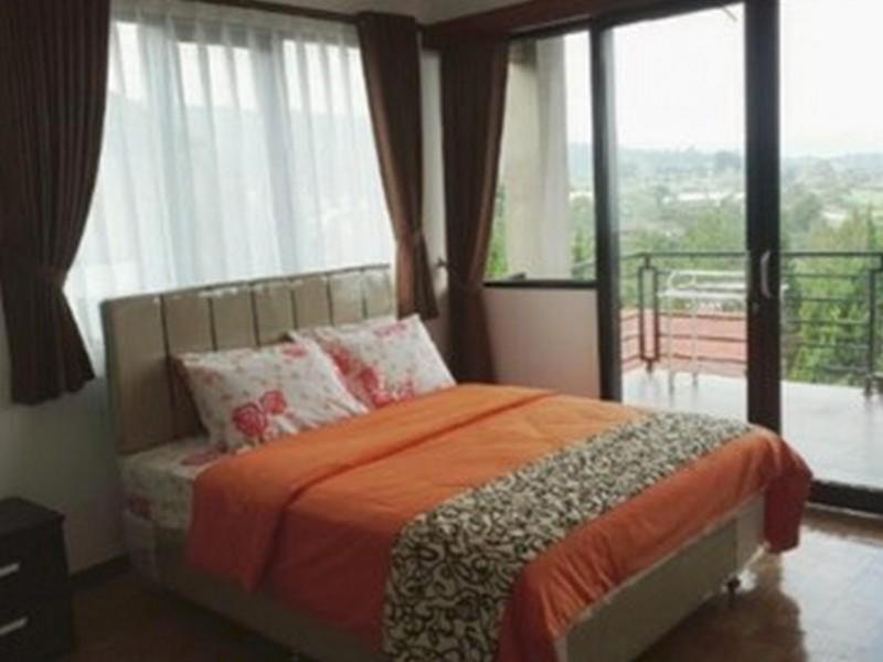 Лембанг: The Kynon Villa