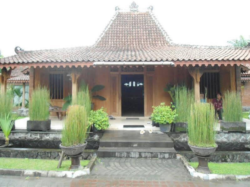 Ngaglik: Joglo Rejodani Guest House