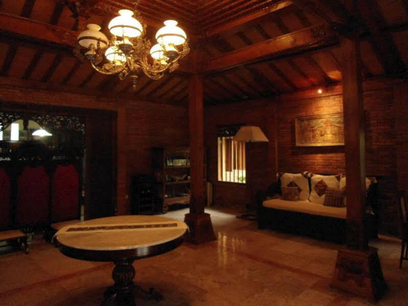 Ngaglik: Joglo Rejodani Guest House