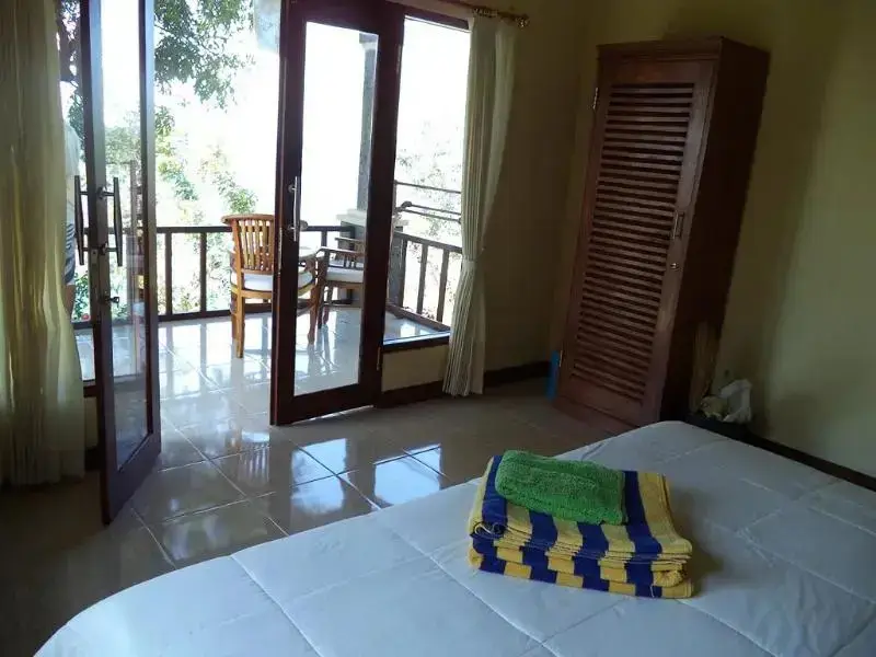 Бунутан: Nyoman Abing Bungalow
