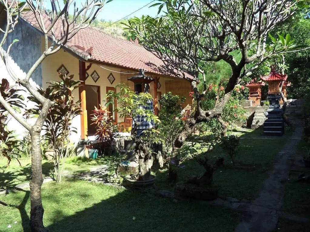 Пурвакерти: Fisherman Family House