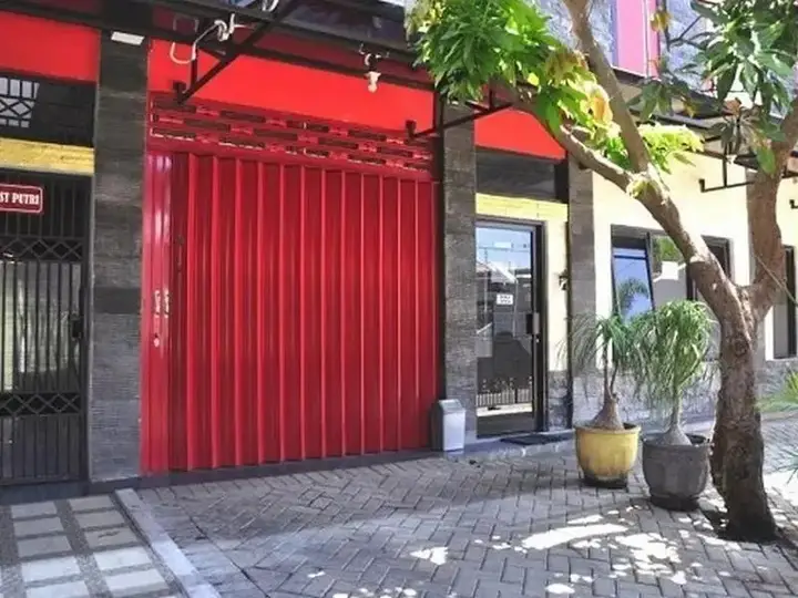 Сурабая: Nisahome Syariah Surabaya
