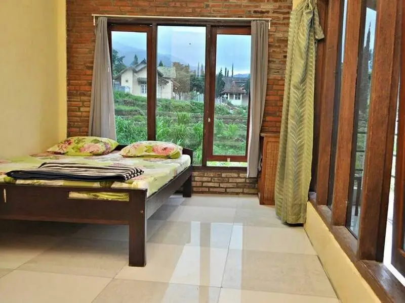 Джомбанг: Villa Pacet Damar Sewu