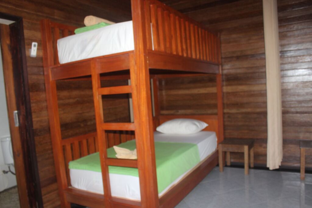 Лембонган-Айленд: Surya Homestay