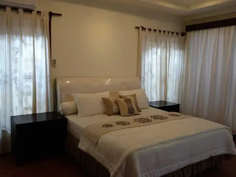 Беноа: Symphony Villa