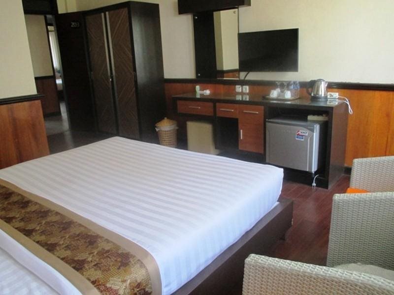 Лаванг: Rollaas Hotel and Resort