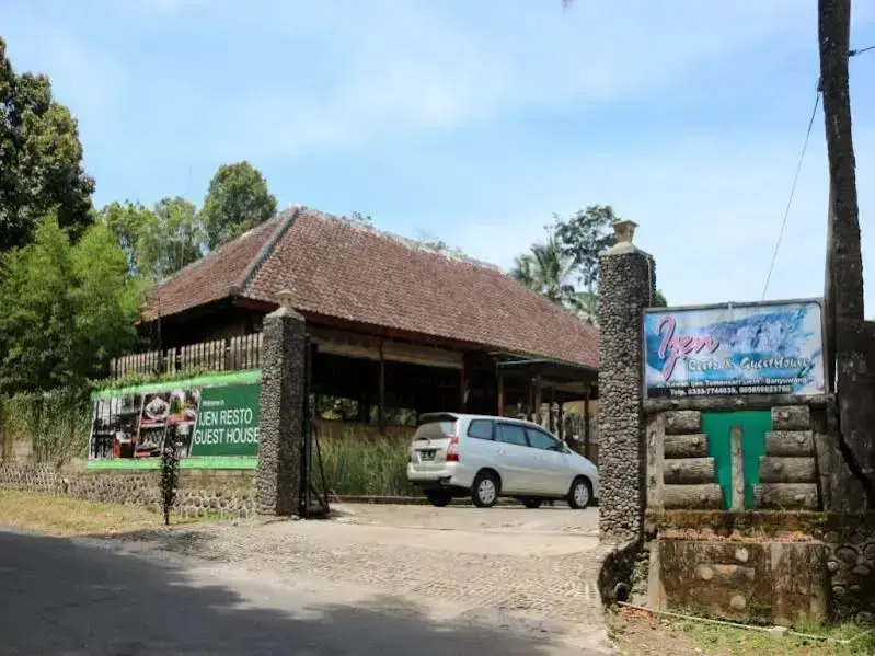 Остров Менджанган: Ijen Resto Banyuwangi Guest House