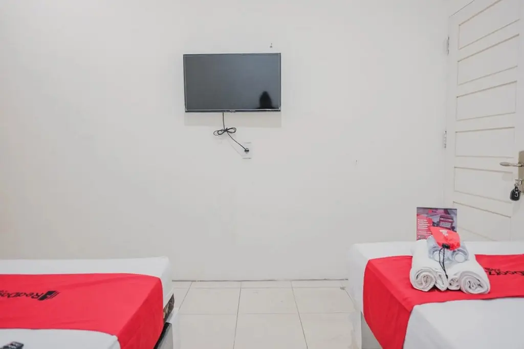 Банда-Ачех: RedDoorz Syariah near Suzuya Mall Banda Aceh