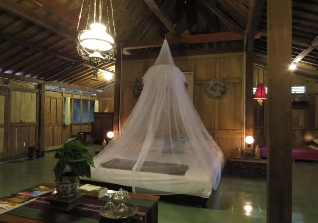 Батуретно: Rumah Limasan Jawa Homestay