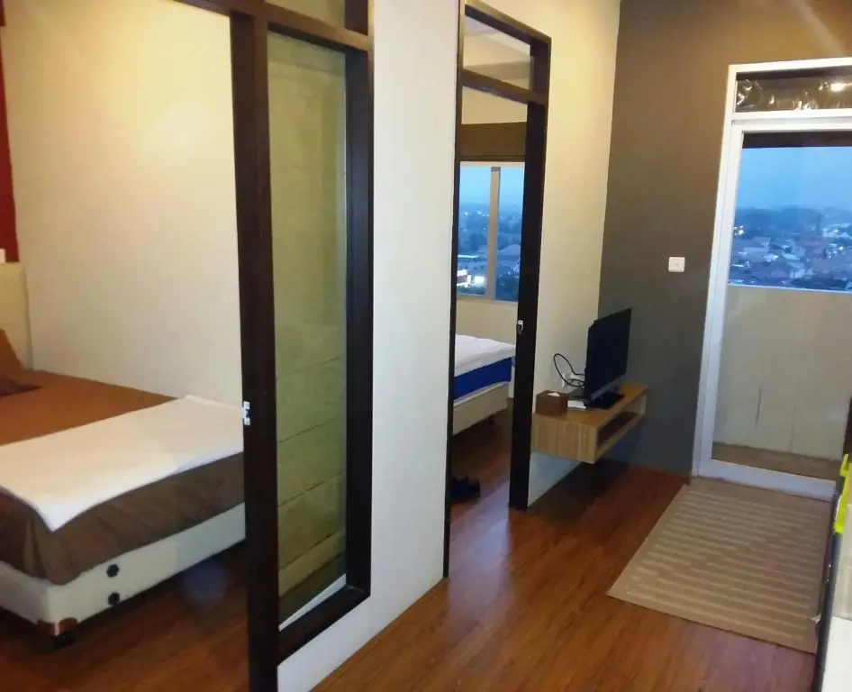 Чимахи: High Livin Apartment Baros