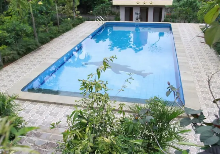 Сукарайя: Rizen Kedaton Resort