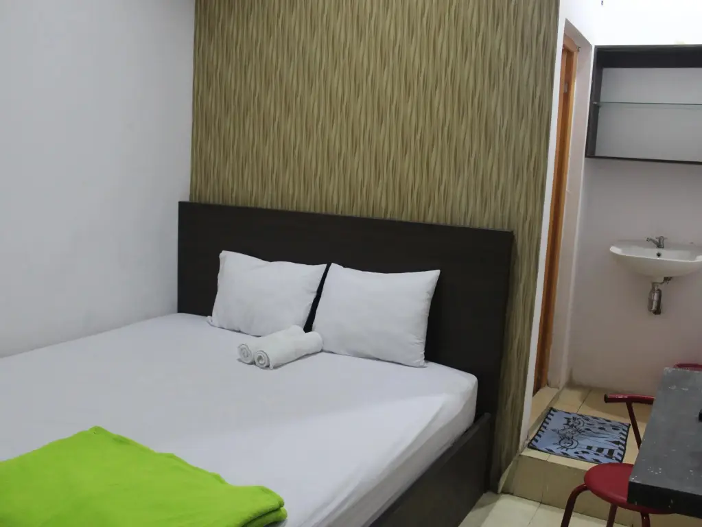 Тегал: Bugs Guesthouse