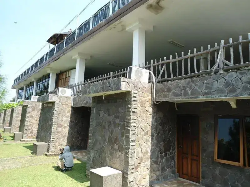 Сименьян: Detuik Resto Resort