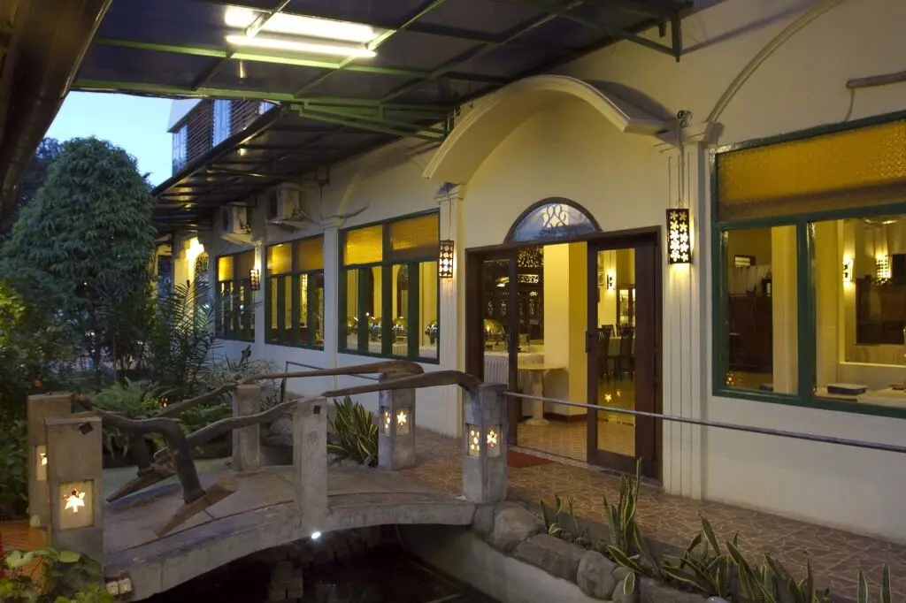 Джакарта: SARE Suites