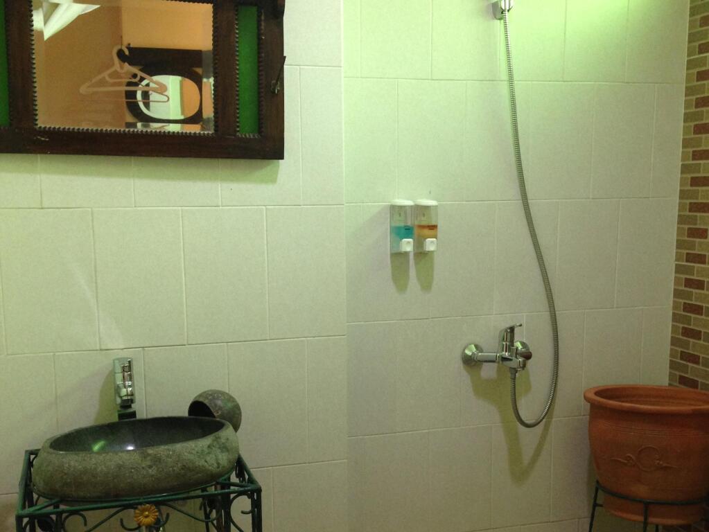 Джакарта: SARE Suites