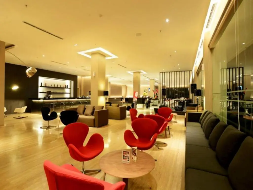 Лахат: Hotel Grand Zuri Lahat