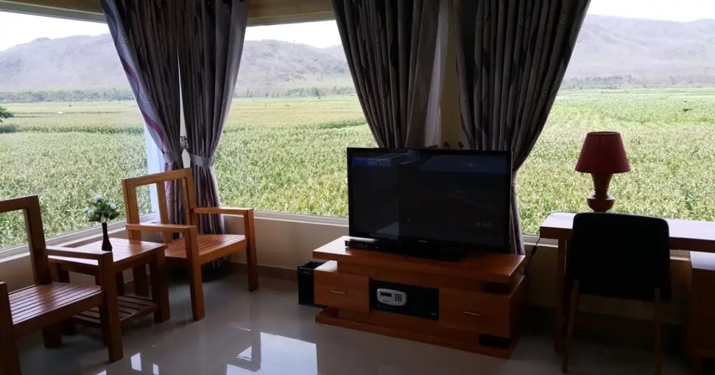 Патранг: Ambulu Hotel