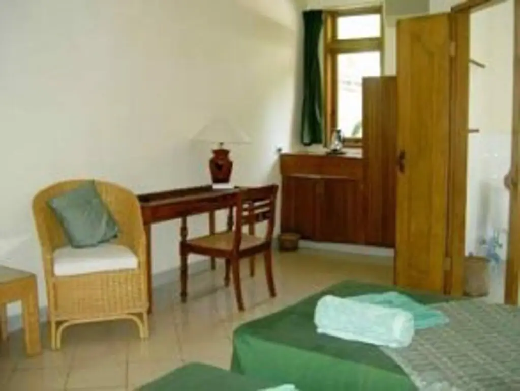 Джимбаран: Udayana Kingfisher Eco Lodge