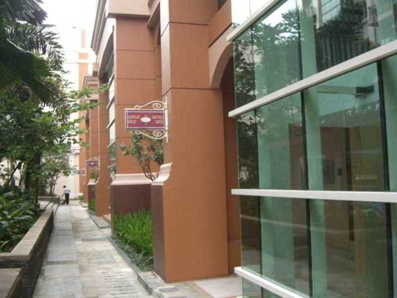 Джакарта: Maven Moi Suites
