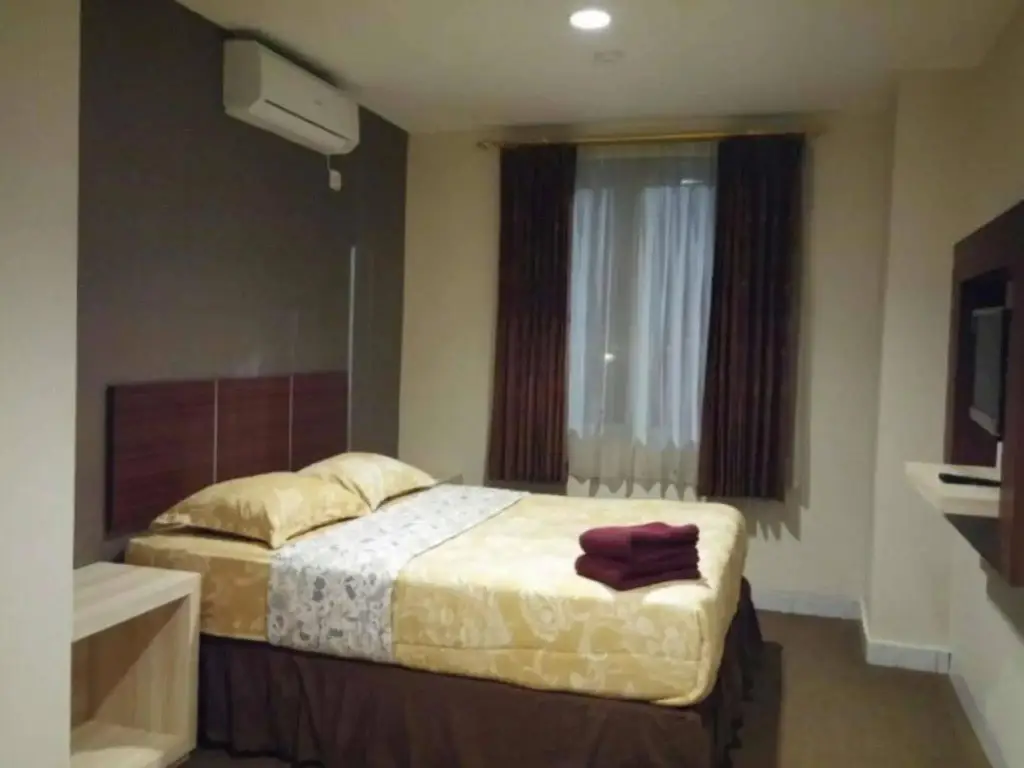 Джакарта: Golden Sky Condotel