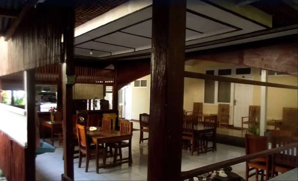 Лабуан-Баджо: Bajo Beach Hotel