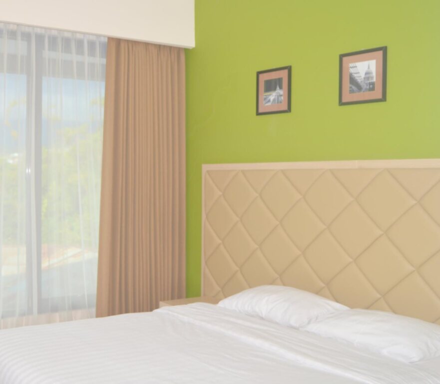 Рутенг: Sindha Hotel
